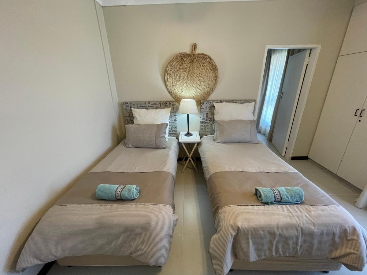 Eden Rose Manor B&B Ла Мерси Экстерьер фото
