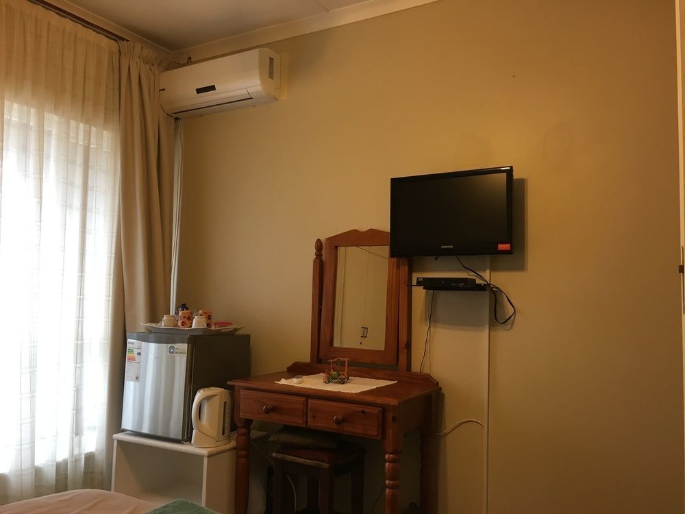 Eden Rose Manor B&B Ла Мерси Экстерьер фото